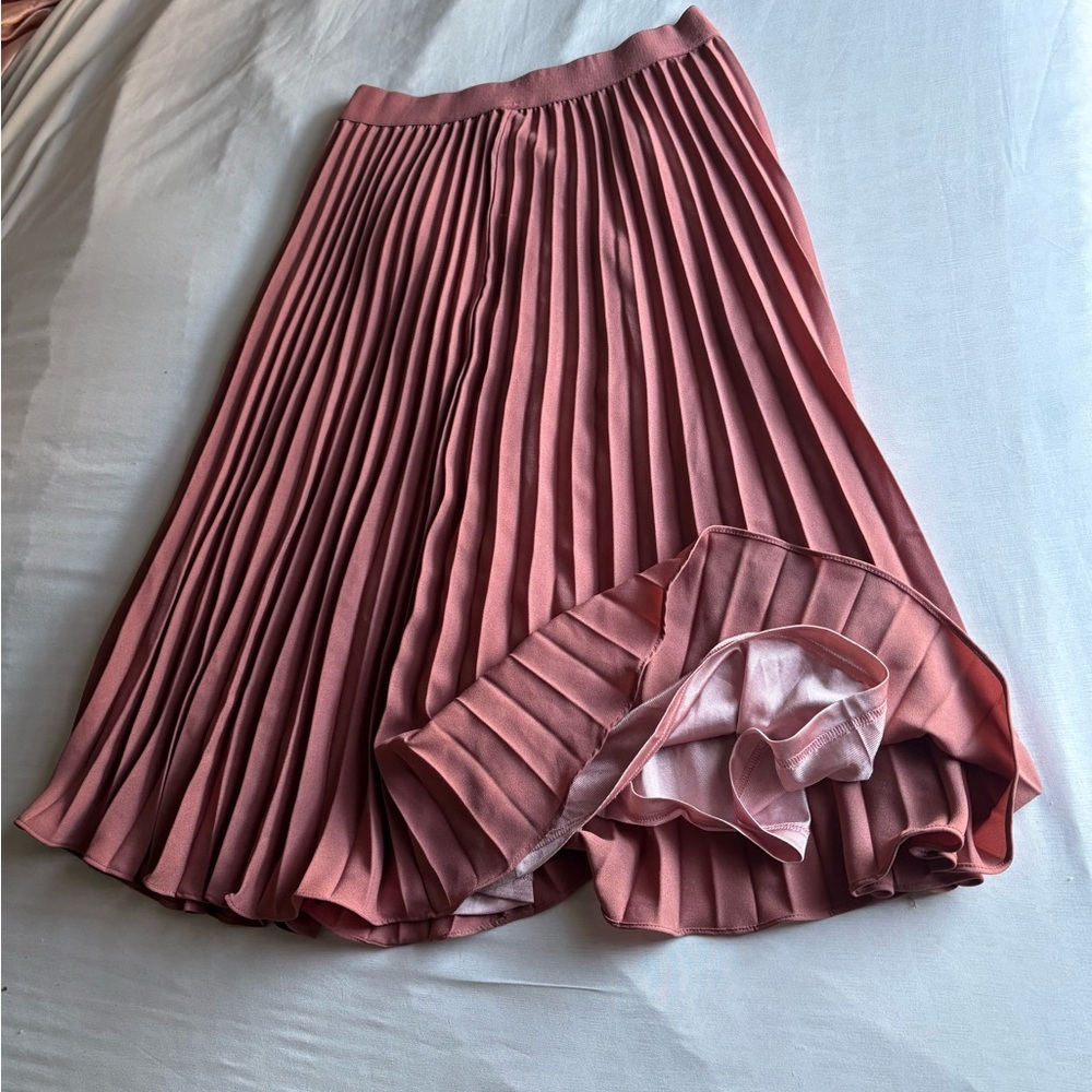 Chic A-Line Pink Pleated Skirt